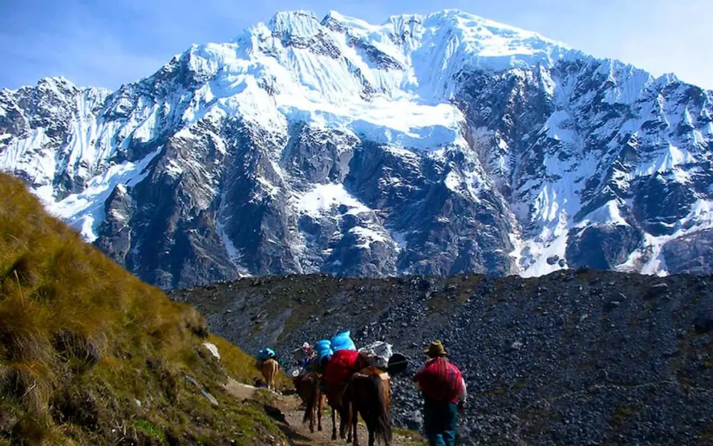 Lugares sagrados para recibir el año nuevo, en Cuzco, treking
